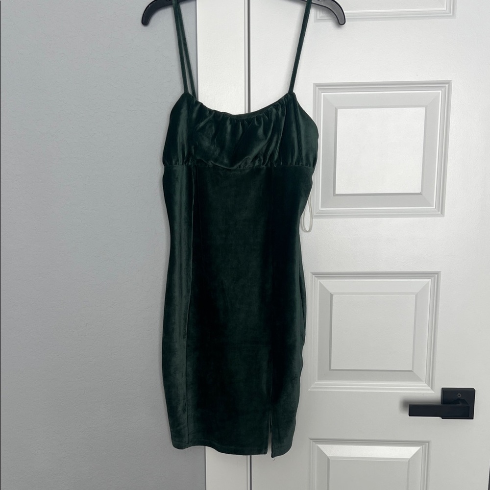Chic Dark Green Velvet Mini Dress